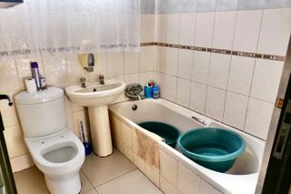 2 Bedroom House for Sale in Umlazi F, Umlazi - Image 15