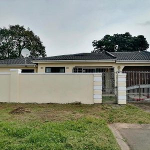3 Bedroom House for Sale in Montclair