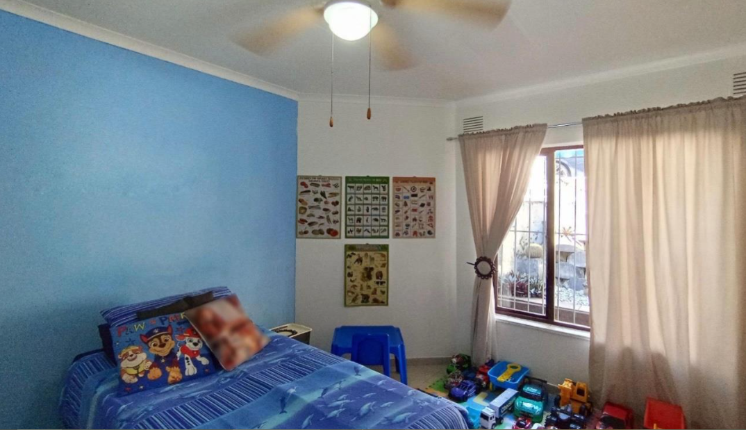 3 Bedroom House for Sale in Amanzimtoti - Image 17