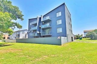 2 Bedroom Apartment / Flat for Sale in Athlone Park