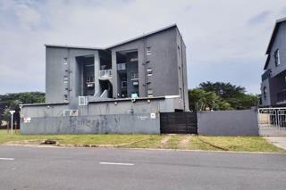 2 Bedroom Apartment / Flat for Sale in Athlone Park - Image 2