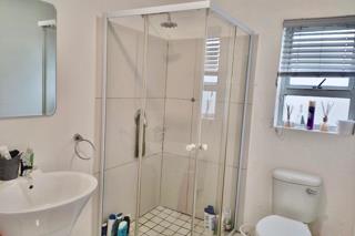 2 Bedroom Apartment / Flat for Sale in Athlone Park - Image 5