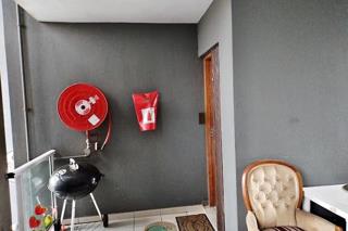 2 Bedroom Apartment / Flat for Sale in Athlone Park - Image 8