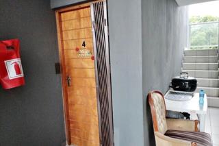 2 Bedroom Apartment / Flat for Sale in Athlone Park - Image 9