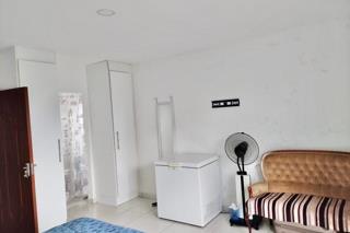 2 Bedroom Apartment / Flat for Sale in Athlone Park - Image 10