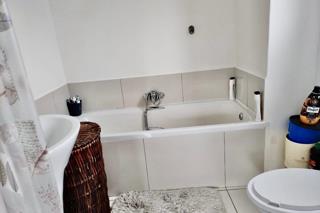 2 Bedroom Apartment / Flat for Sale in Athlone Park - Image 13