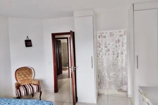 2 Bedroom Apartment / Flat for Sale in Athlone Park - Image 15