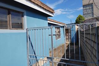 3 Bedroom House for Sale in Lovu - Image 16