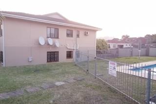 2 Bedroom Apartment / Flat for Sale in Shulton Park - Image 14