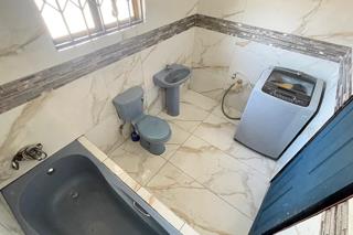 2 Bedroom House for Sale in Lovu - Image 3