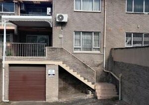 3 Bedroom Townhouse for Sale in Isipingo Rail