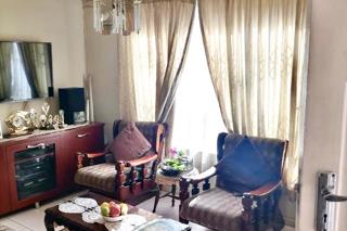 3 Bedroom Townhouse for Sale in Isipingo Rail - Image 5