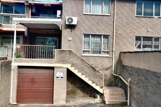 3 Bedroom Townhouse for Sale in Isipingo Rail - Image 18