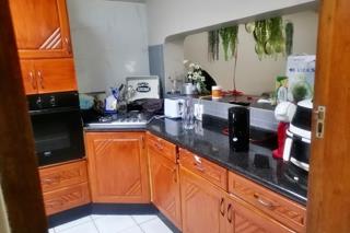 3 Bedroom Townhouse for Sale in Amanzimtoti - Image 7