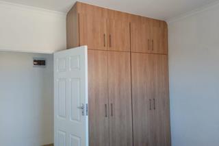 2 Bedroom Apartment / Flat to Rent in Isipingo Rail - Image 9
