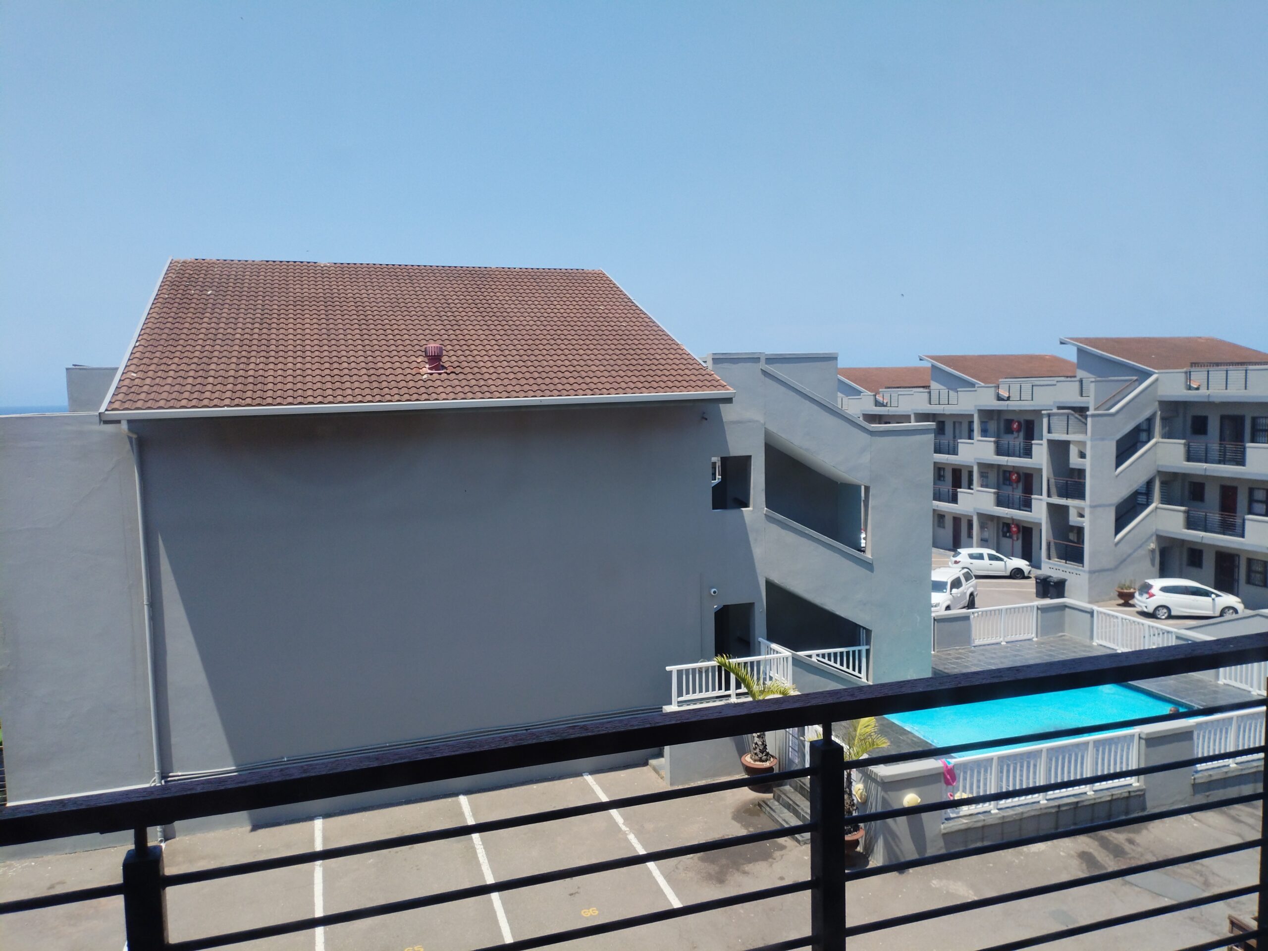 Spacious 3 Bedroom Apartment for Rent in Winklespruit, Amanzimtoti - Image 4