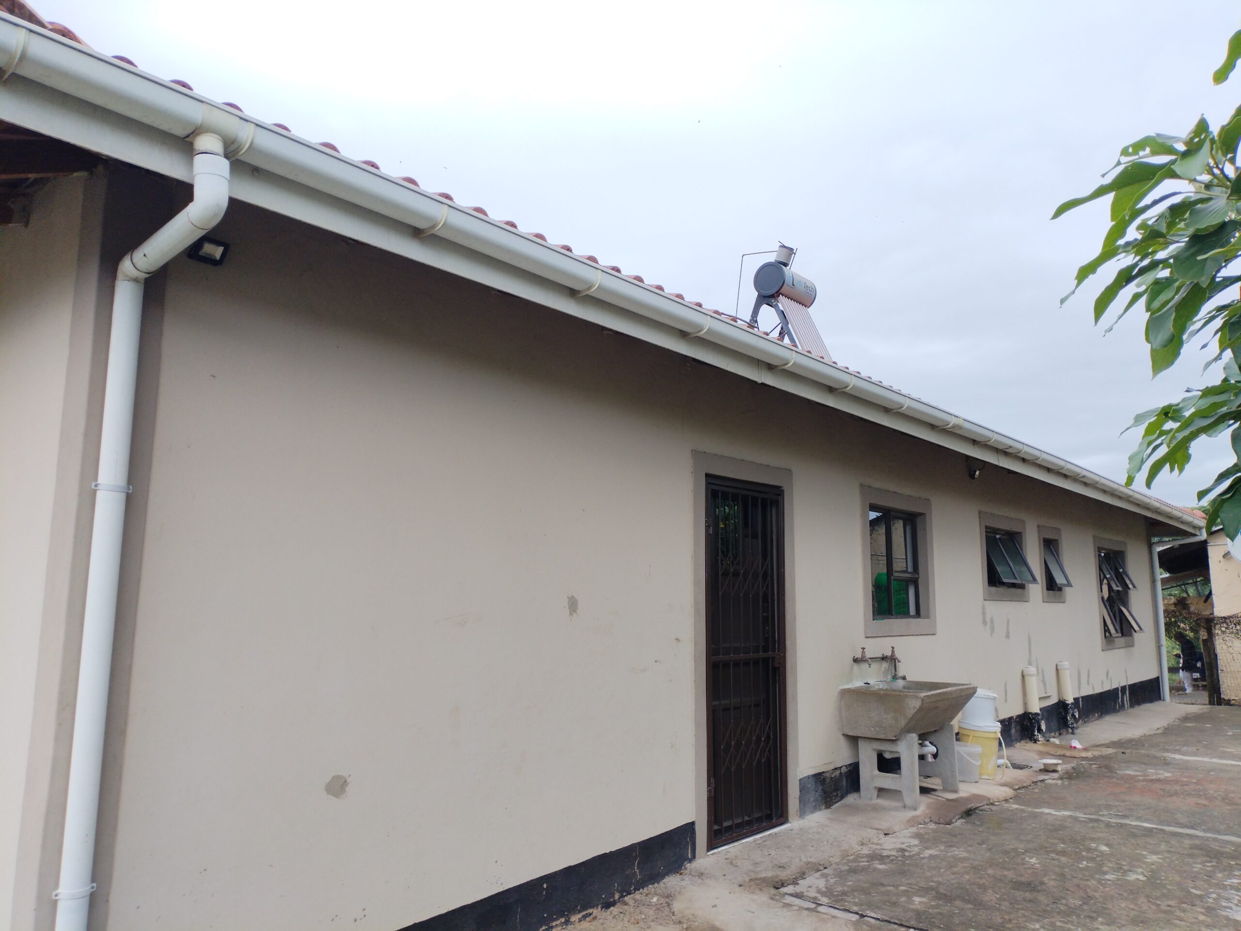 3 Bedroom House for Sale in Lovu B - Image 4