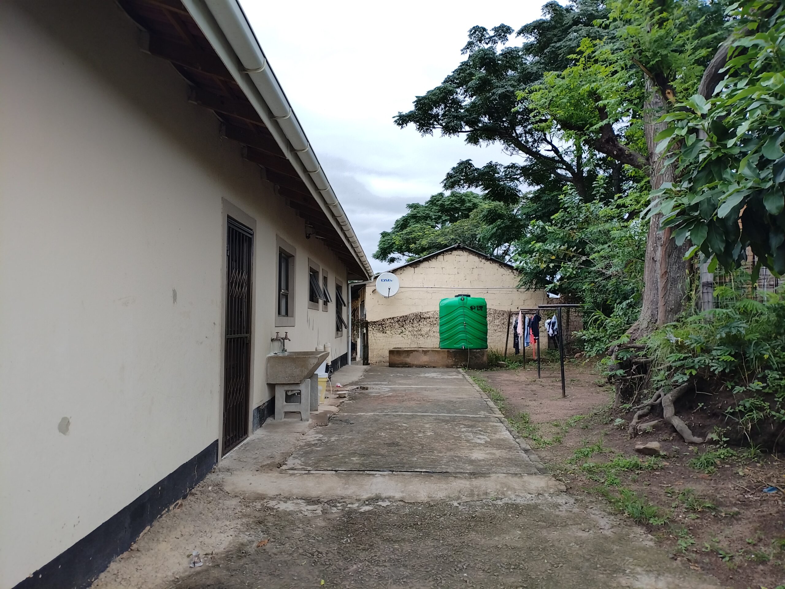 3 Bedroom House for Sale in Lovu B - Image 5