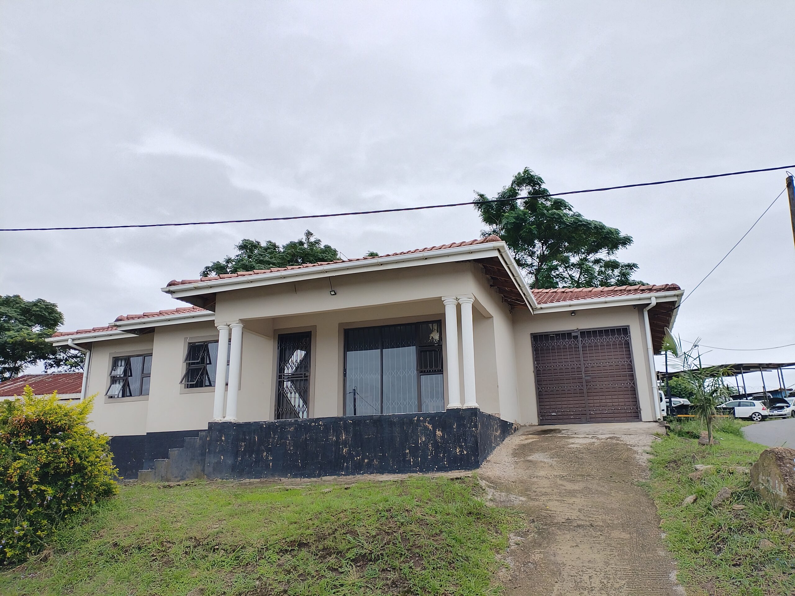 3 Bedroom House for Sale in Lovu B - Image 11