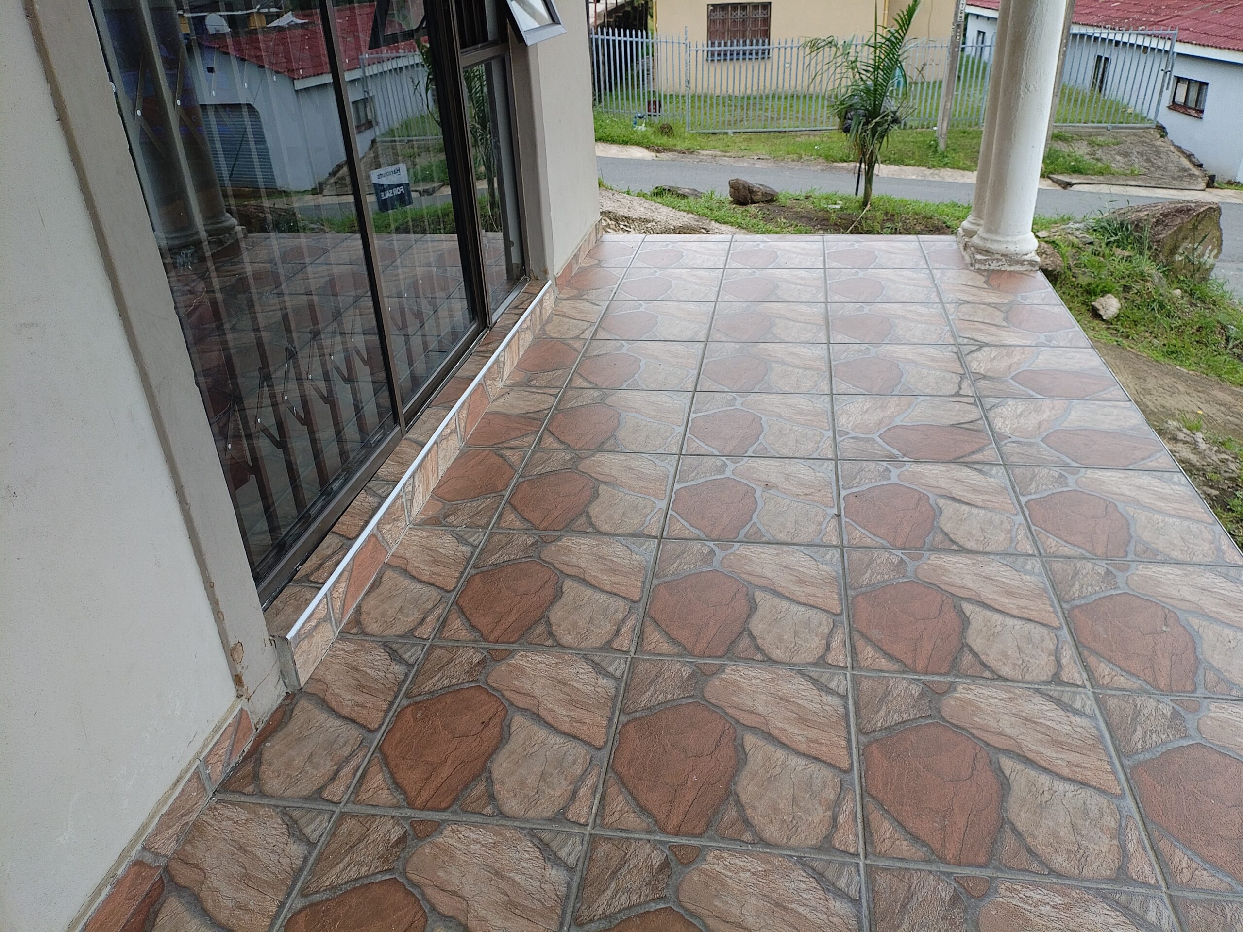 3 Bedroom House for Sale in Lovu B - Image 18