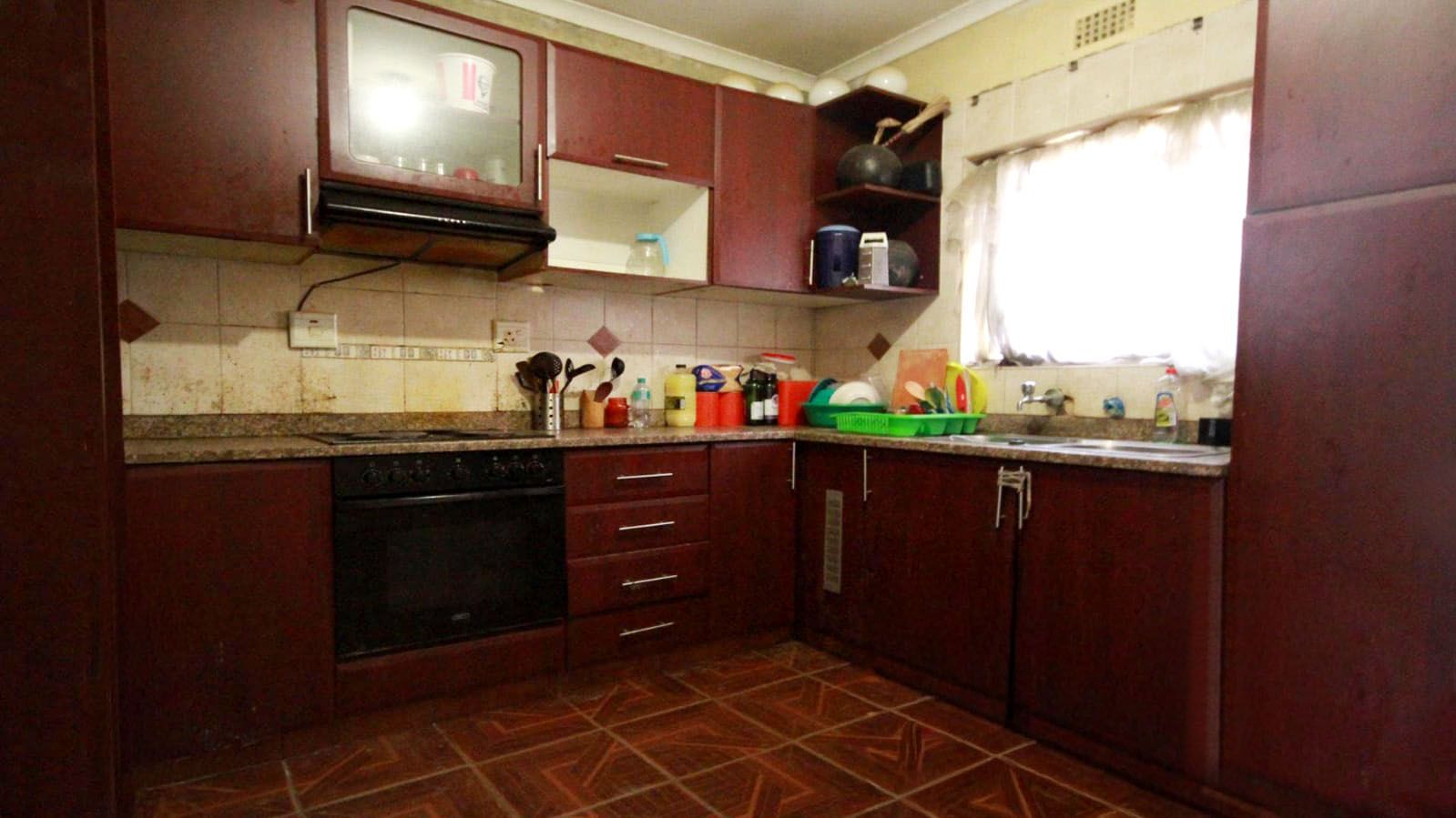 2 Bedroom House for Sale in Lovu - Image 3