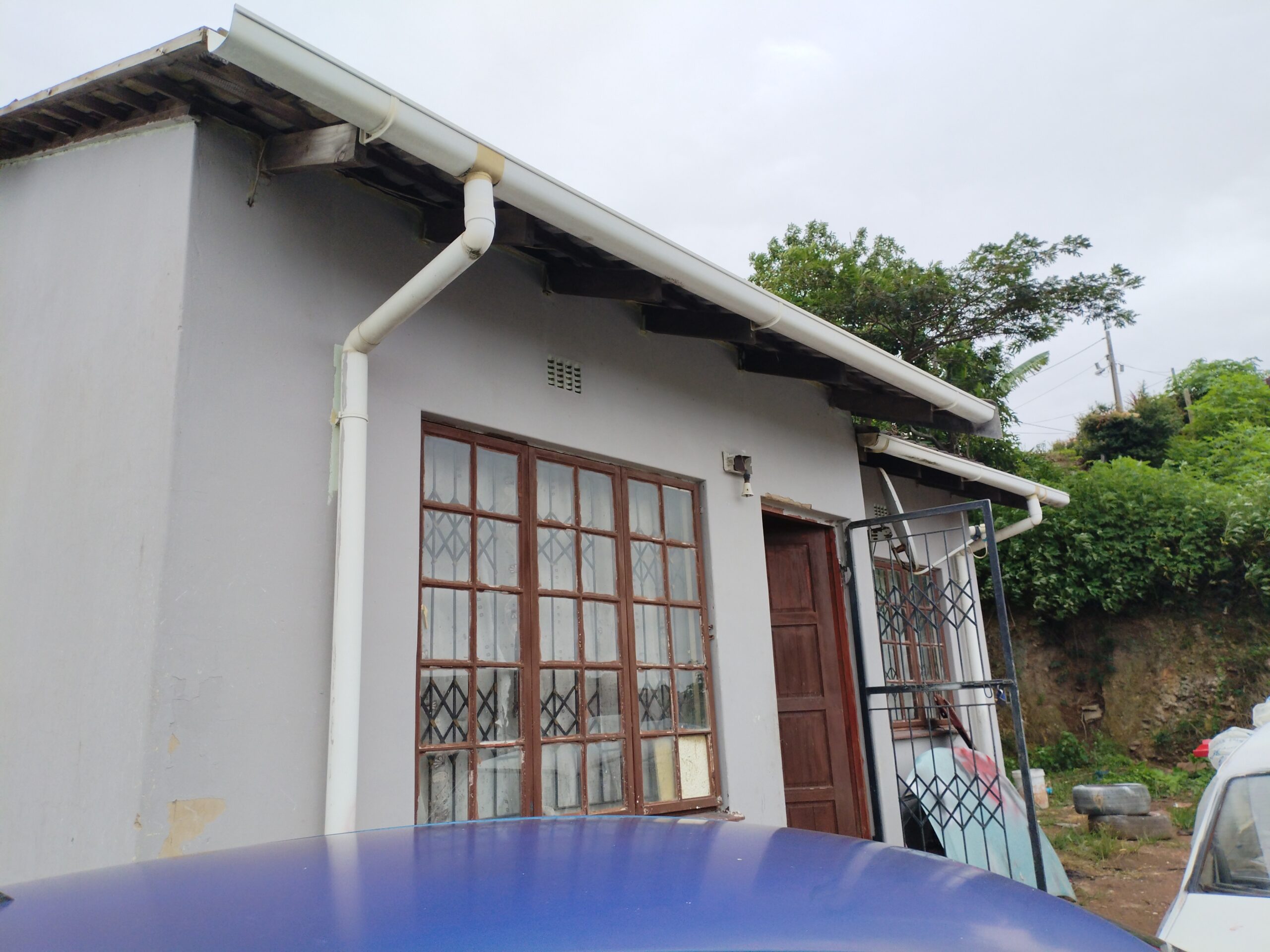 2 Bedroom House for Sale in Lovu - Image 8