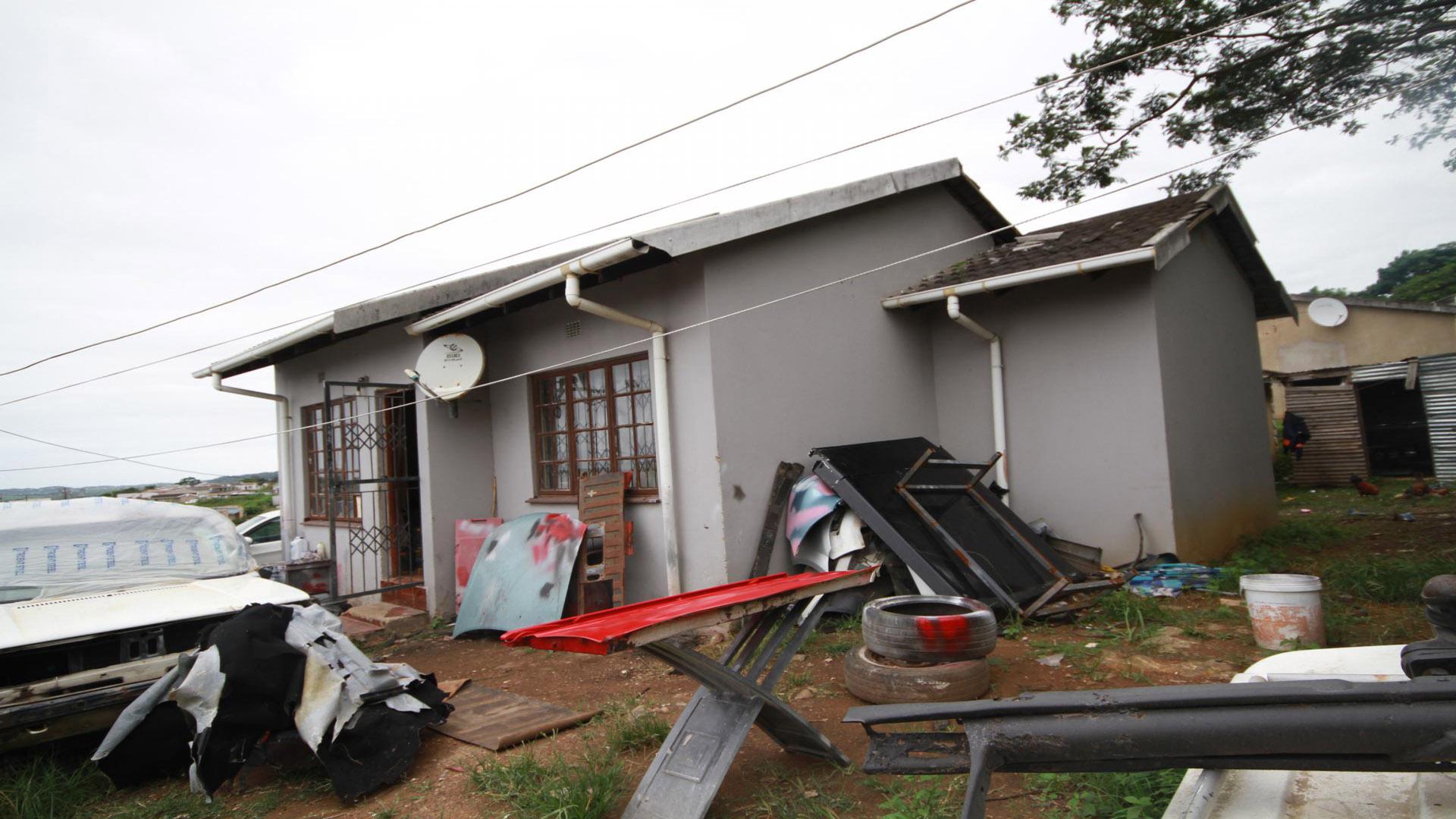 2 Bedroom House for Sale in Lovu - Image 9