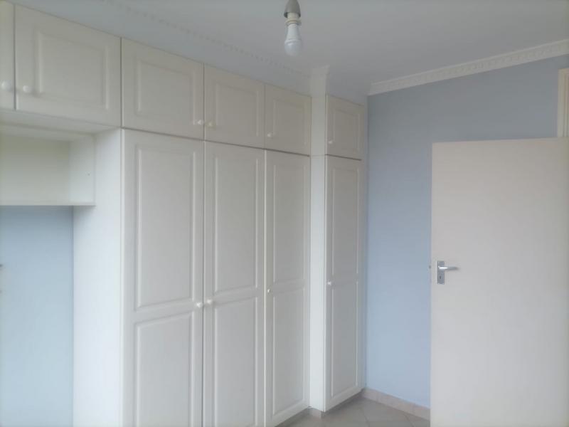 2 Bedroom Apartment/Flat for Sale in Essenwood - Image 8