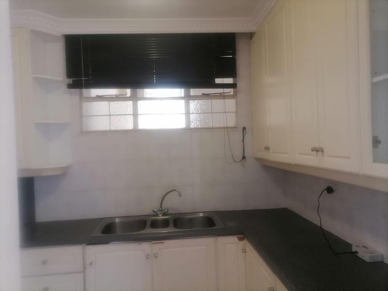 2 Bedroom Apartment/Flat for Sale in Essenwood - Image 4