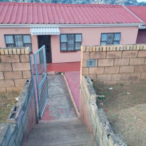 3 Bedroom House with Garage for Sale in Umlazi AA