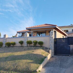 2 Bedroom House for Sale in Umlazi R