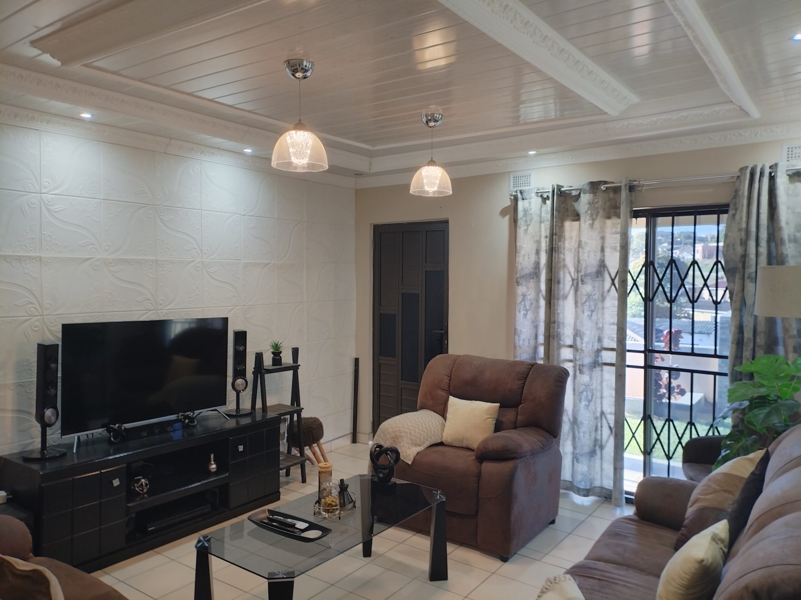 2 Bedroom House for Sale in Umlazi R - Image 14