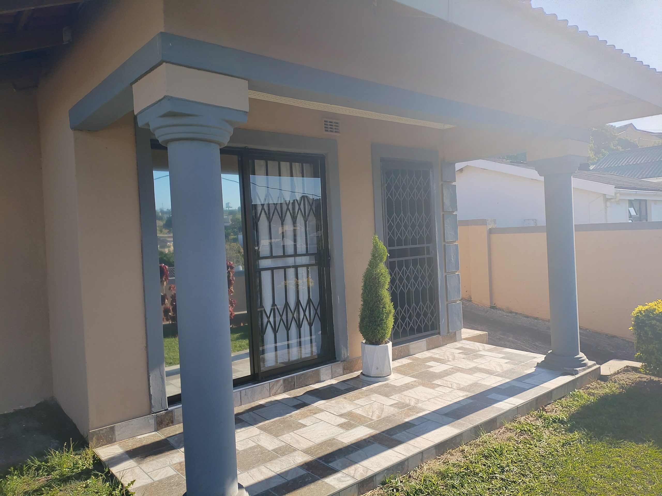 2 Bedroom House for Sale in Umlazi R - Image 6