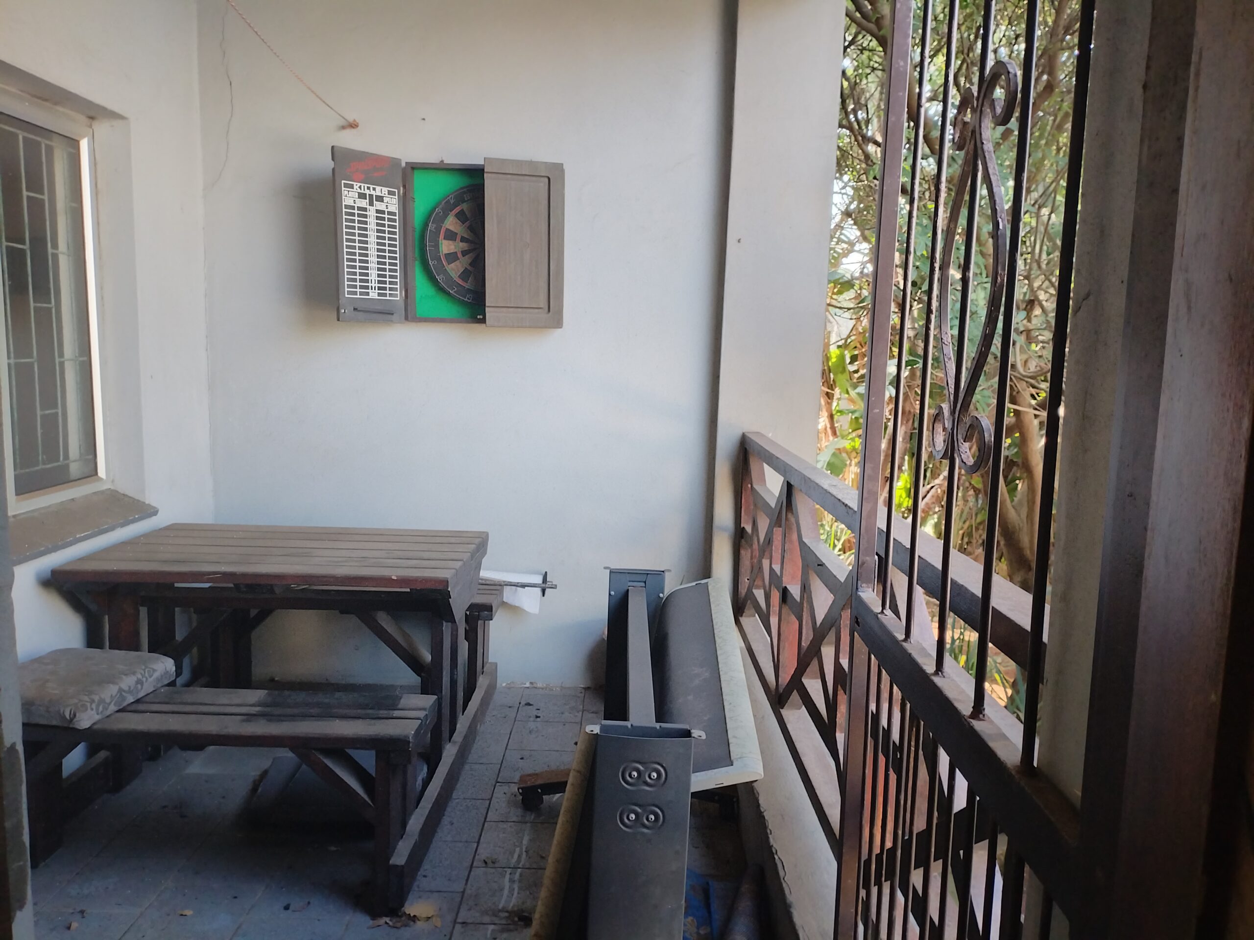 Spacious 1 Bedroom Apartment with Parking in Kingsburgh, Amanzimtoti - Image 8