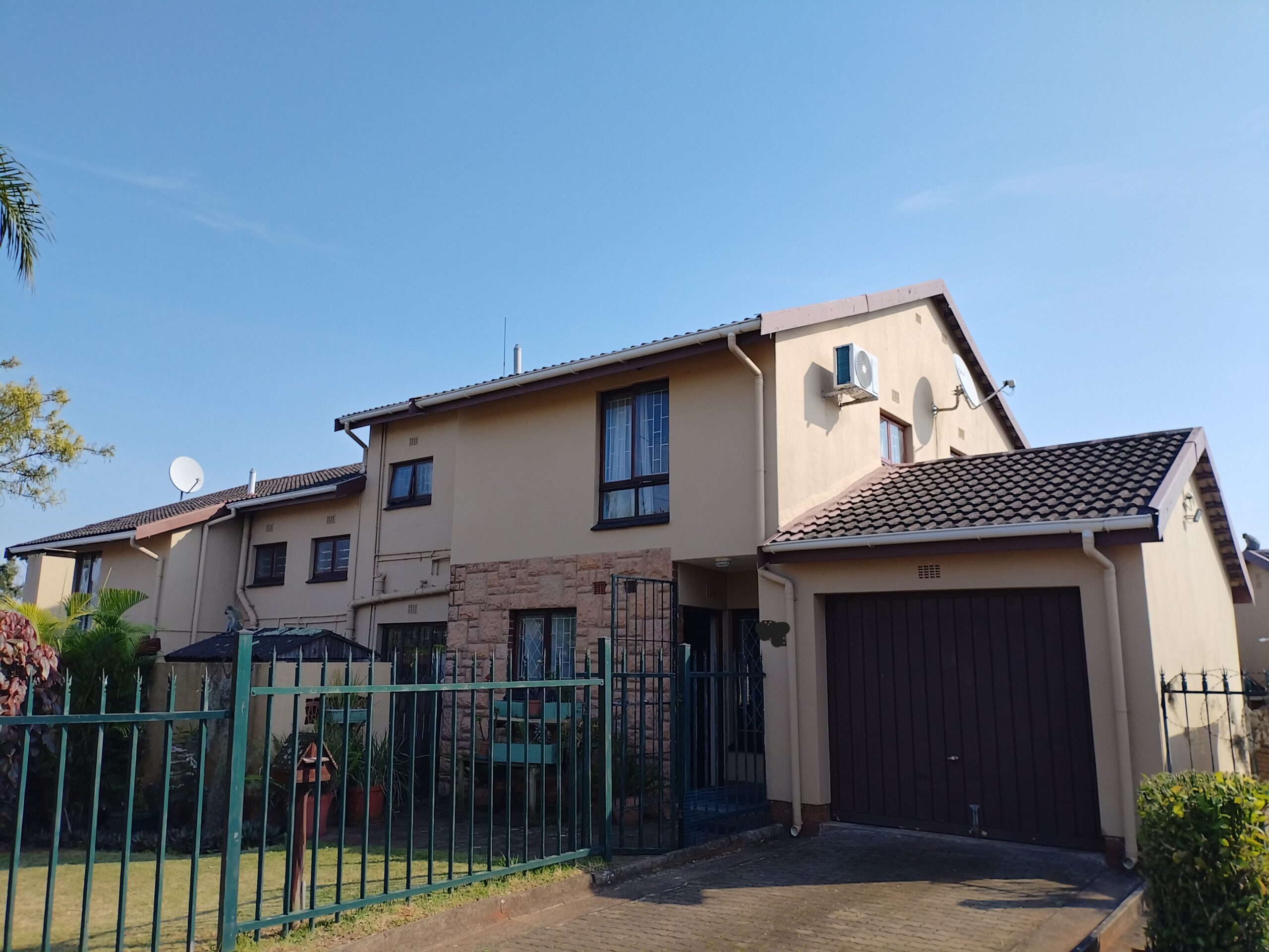 3 Bedroom Townhouse for Sale in Amanzimtoti
