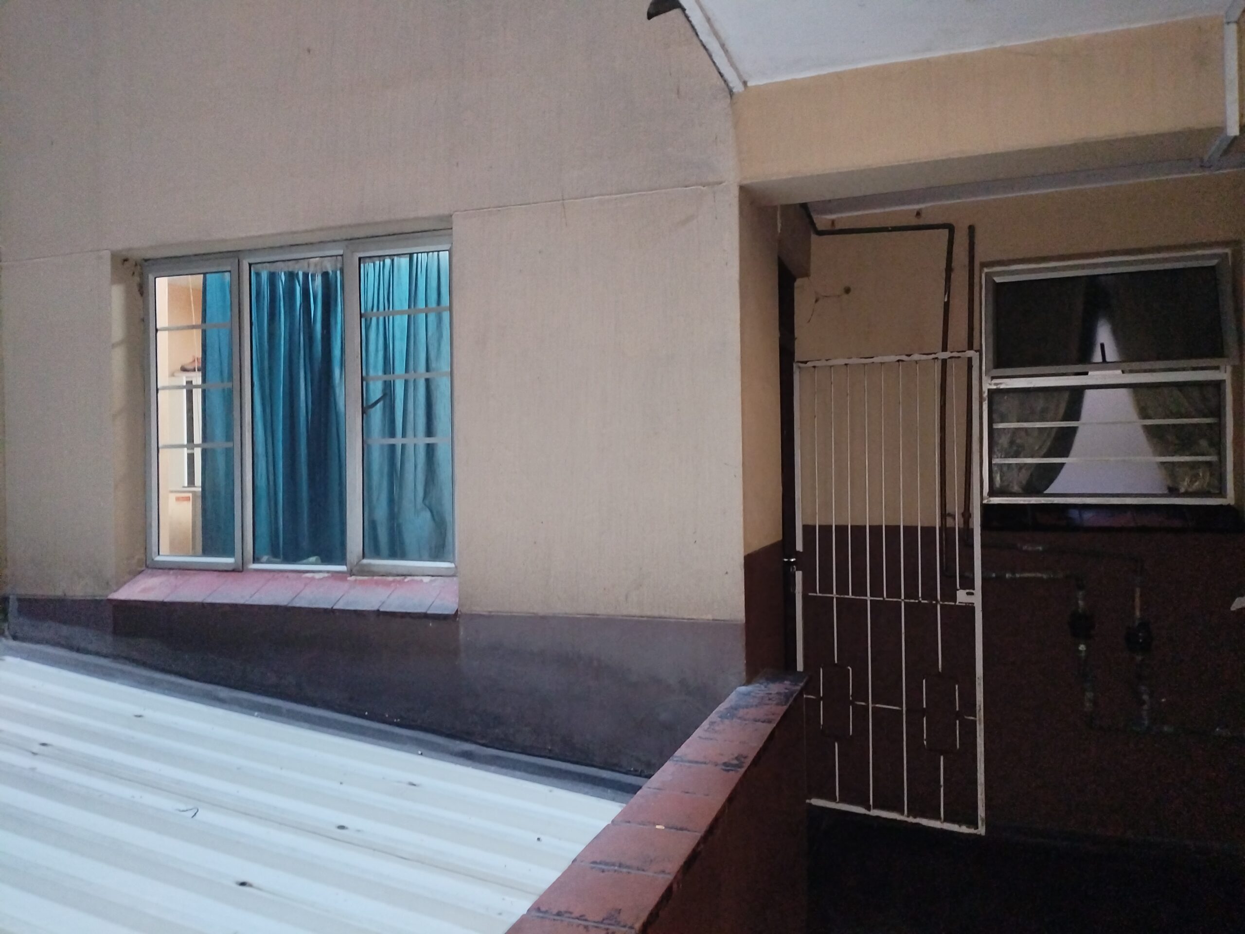 2 Bedroom Apartment for Sale in South Beach, Durban - Image 14