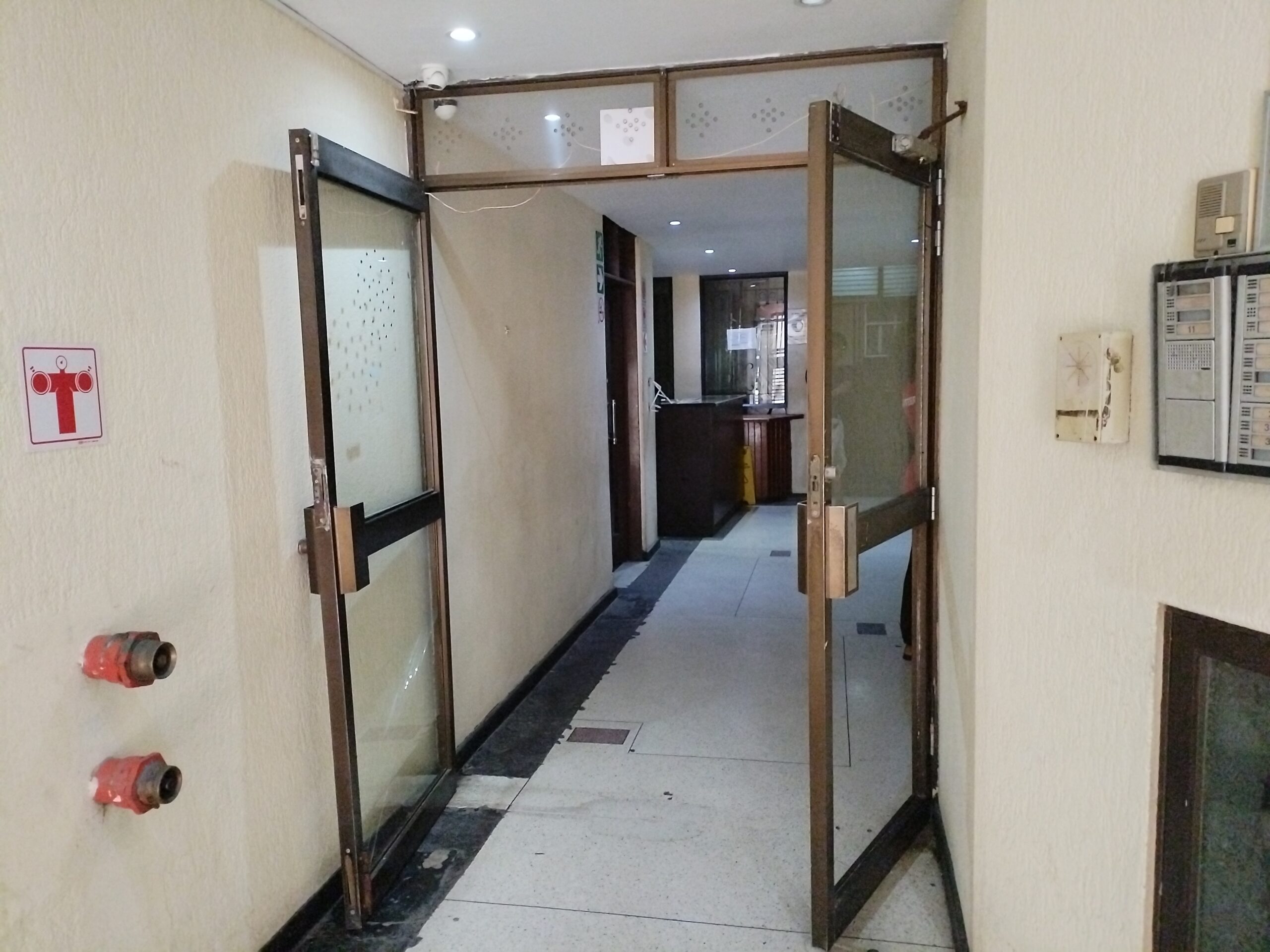 2 Bedroom Apartment for Sale in South Beach, Durban - Image 3