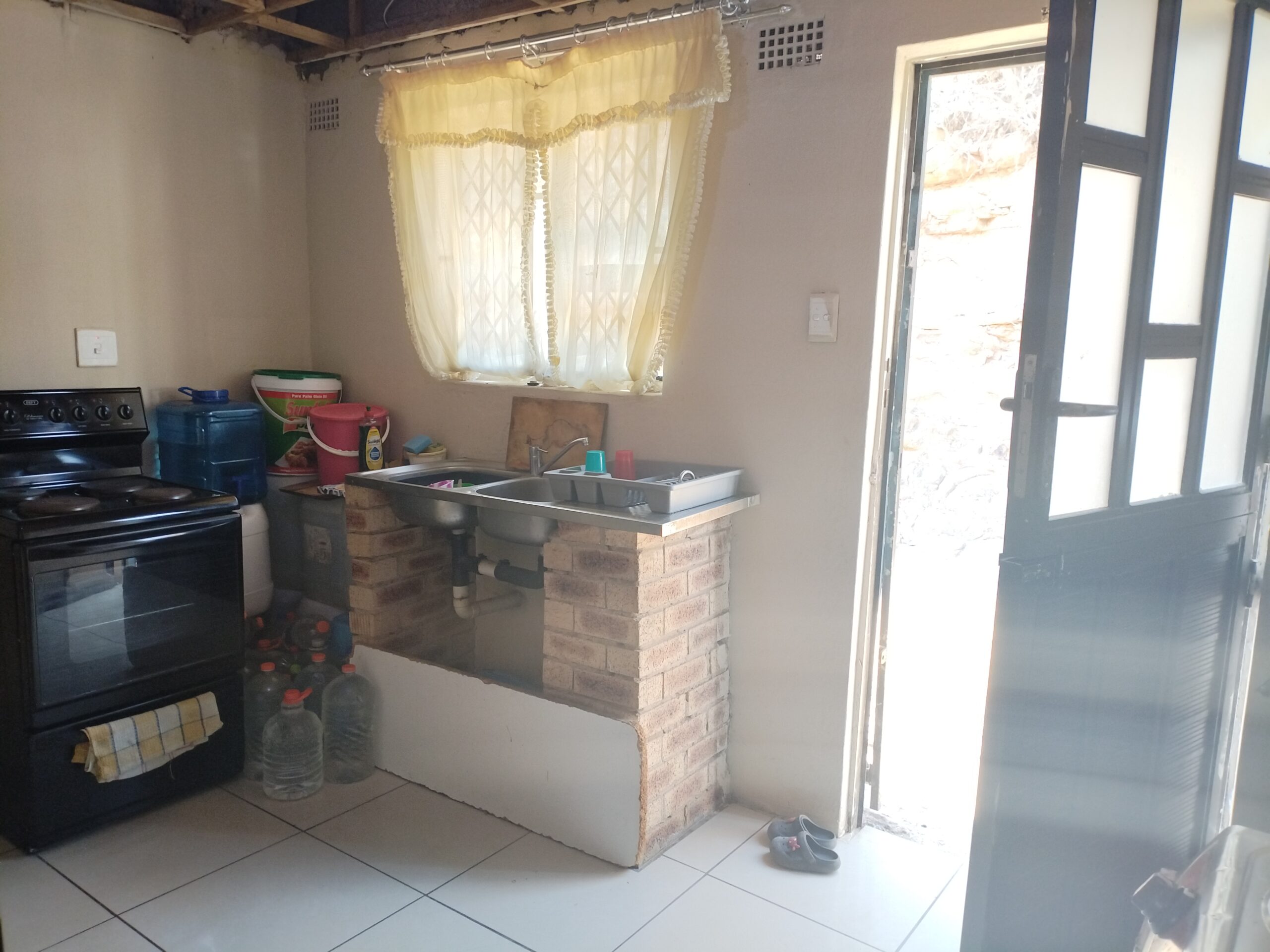 3 Bedroom House For Sale in Bhekulwandle, Amanzimtoti - Image 9
