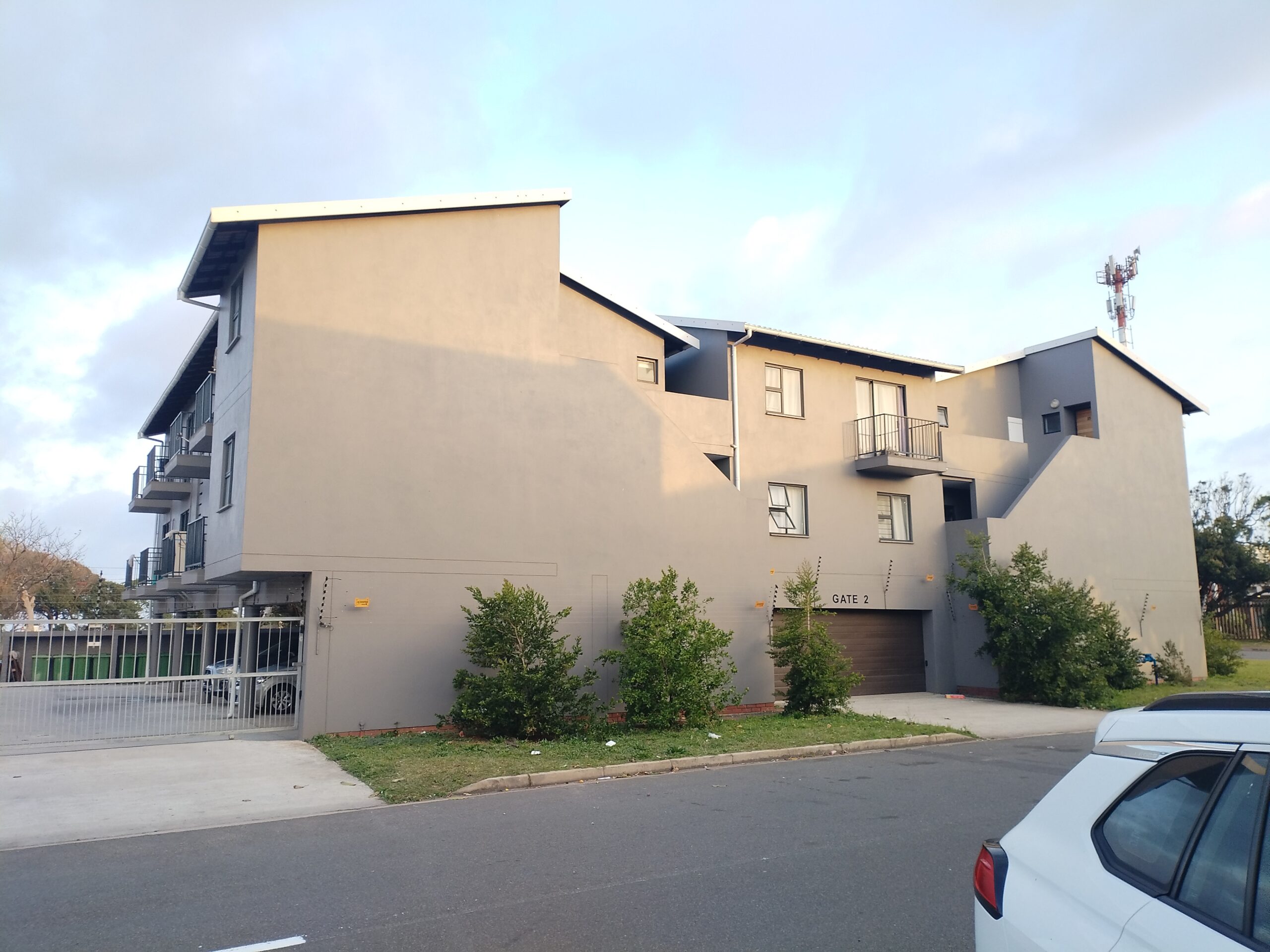 1 Bedroom Apartment with Undercover parking in Athlone Park, Amanzimtoti - Image 4