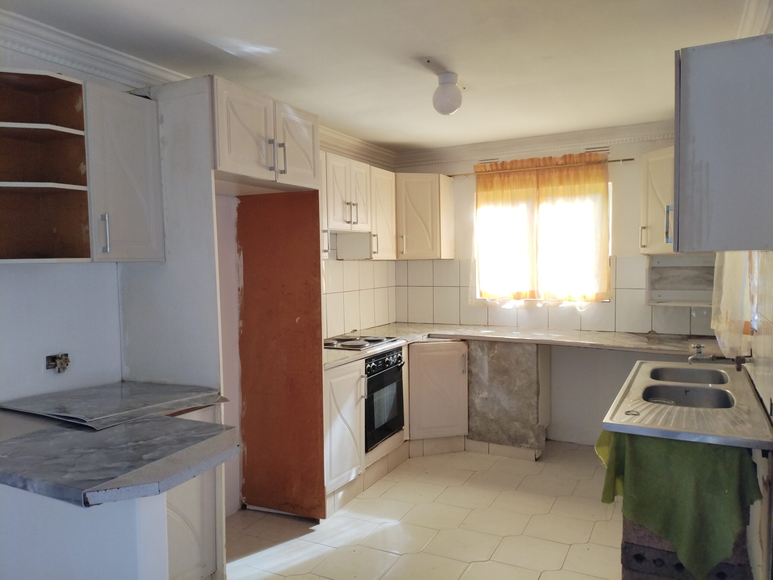 3 Bedroom House for Rent in Sea View, Durban - Image 7