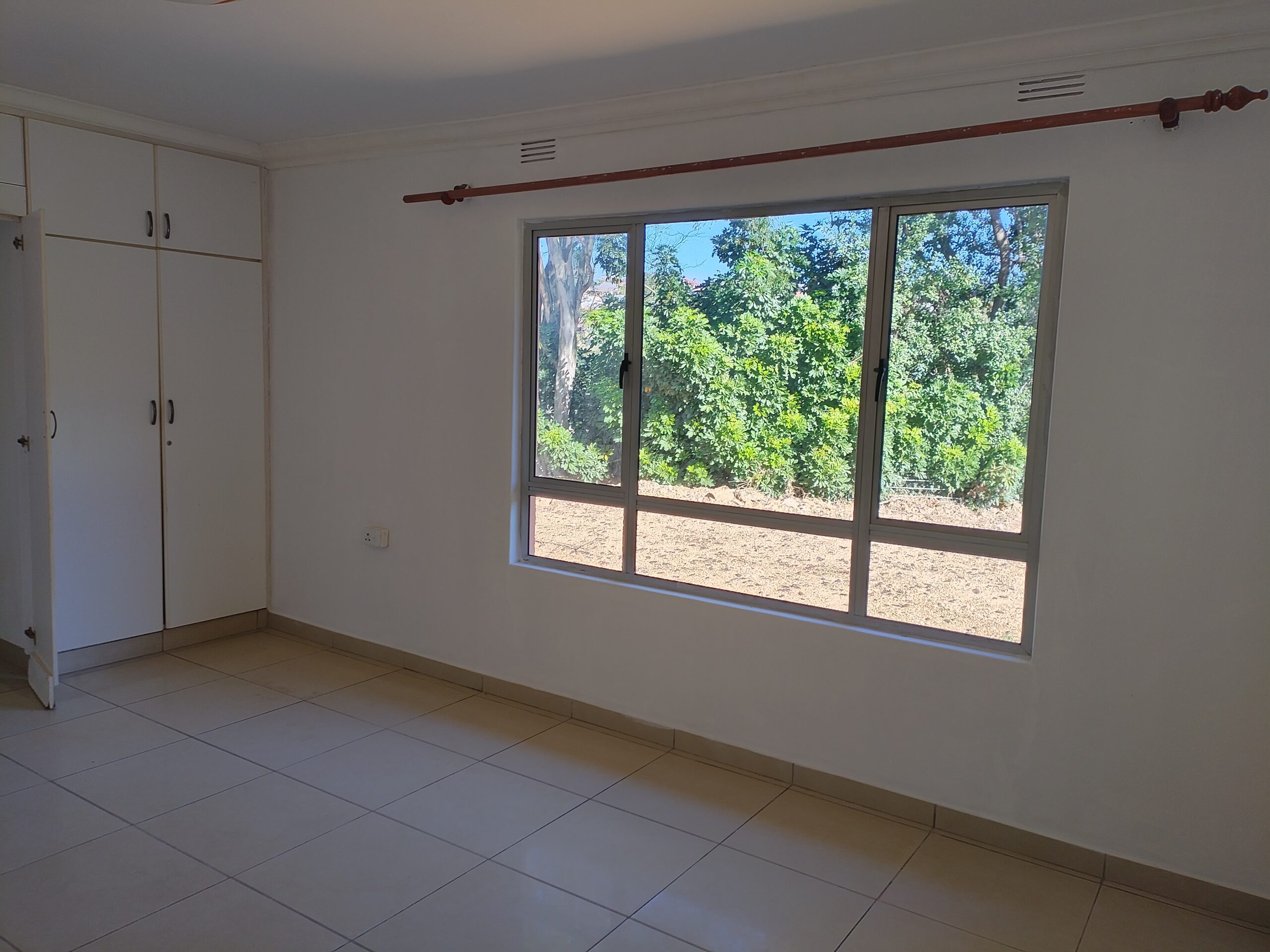 3 Bedroom House for Rent in Sea View, Durban - Image 9