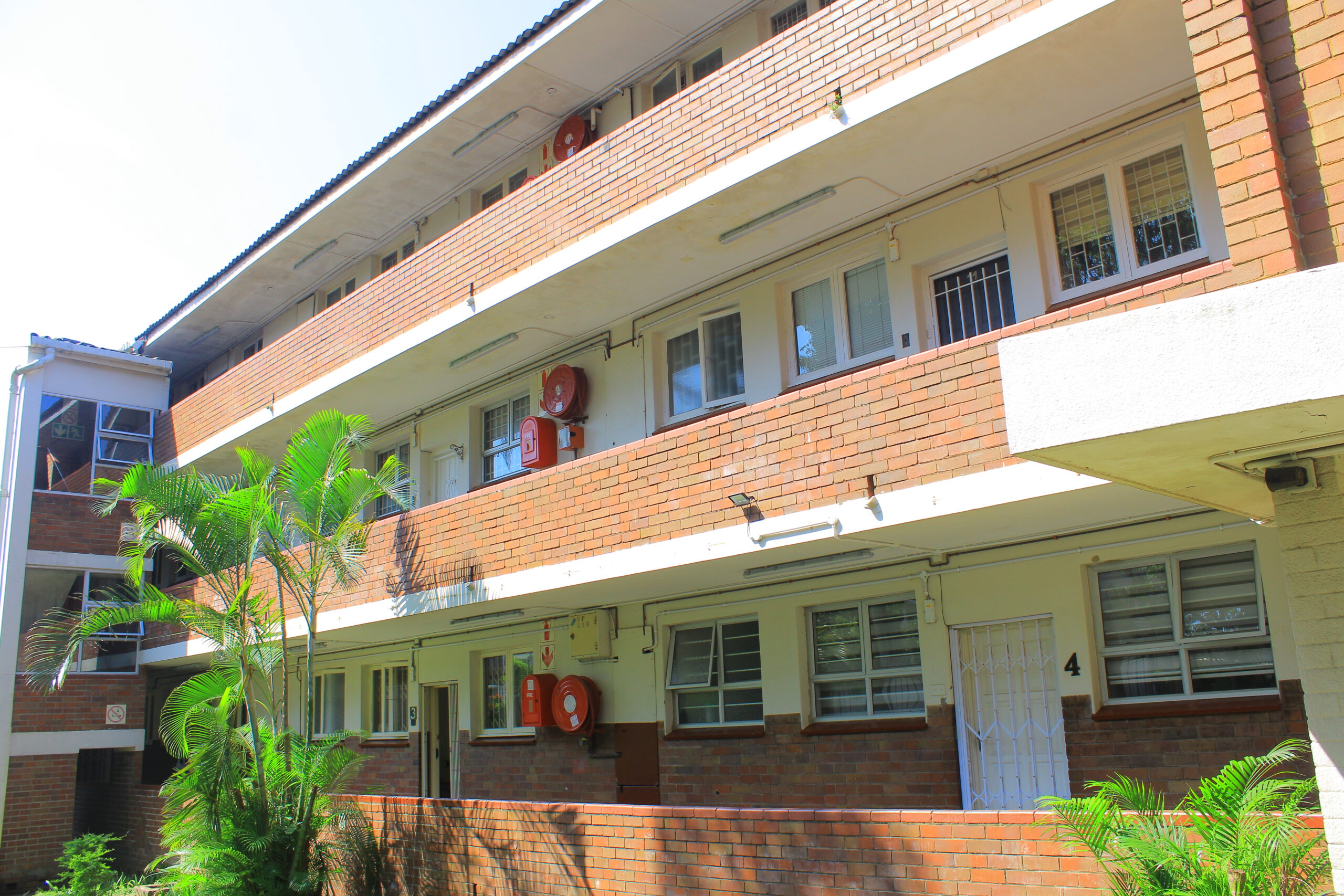 1.5 Bedroom Apartment in Morningside with Garage, Durban - Image 2