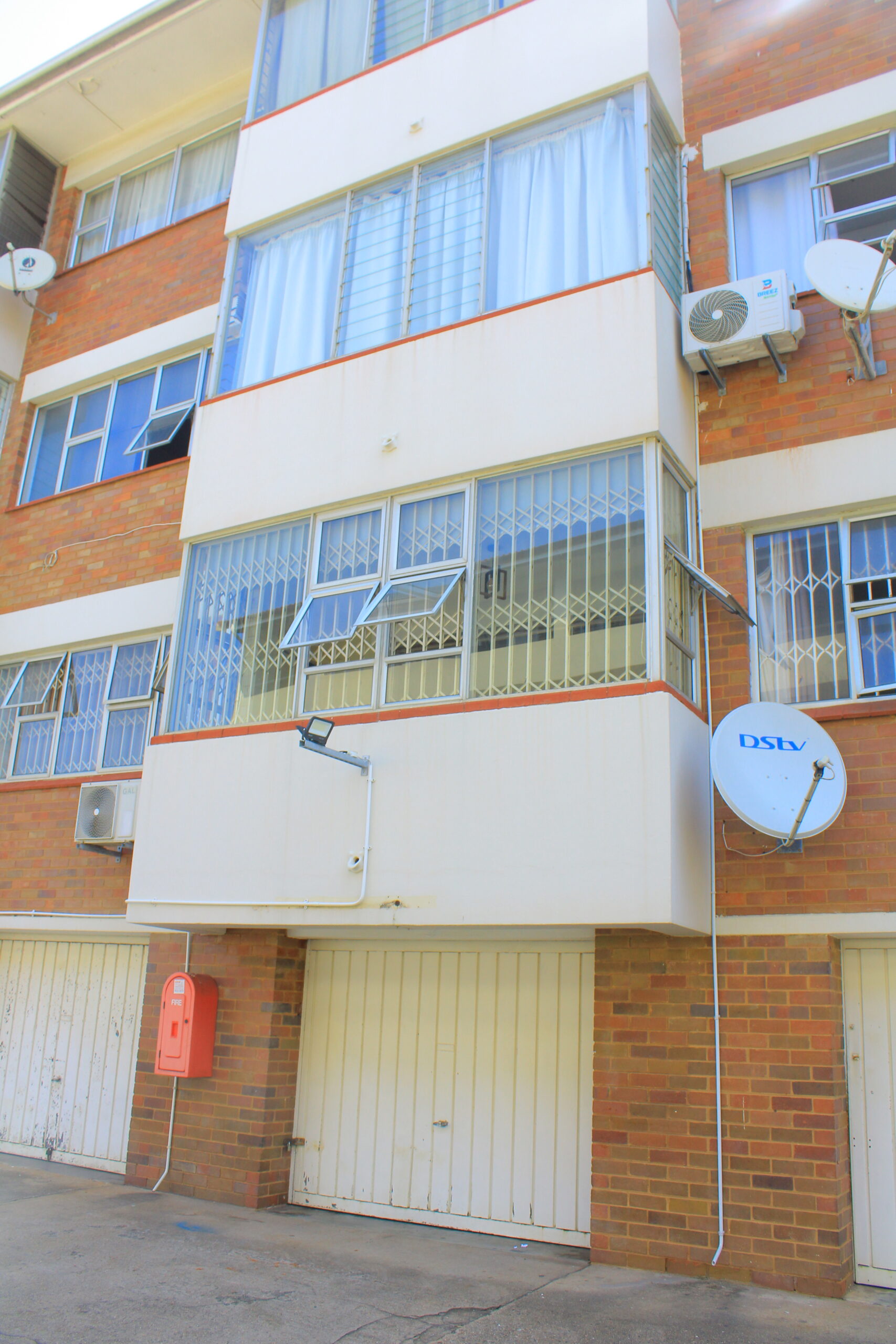 1.5 Bedroom Apartment in Morningside with Garage, Durban - Image 3