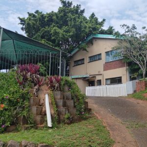 Spacious 3-Bedroom Family Home with Swimming pool & Flatlet for Sale in Amanzimtoti